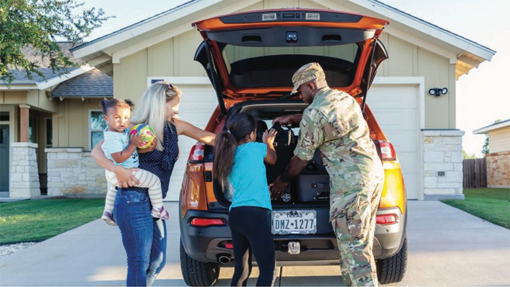 Service member and family arriving to new location